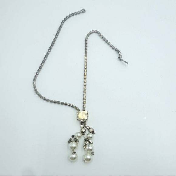 Vintage Rhinestone Necklace with Faux Pearls Adjustable Hook Closure - Picture 3 of 8